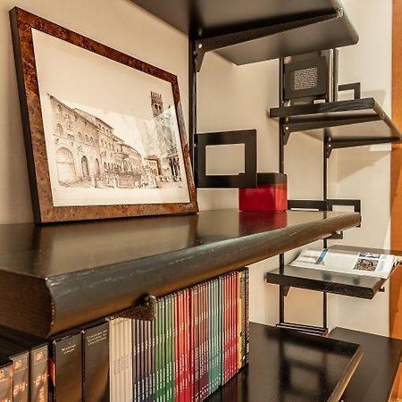 Spacious Apt With Kitchenette, Near Piazza Maggiore Bologna Luaran gambar