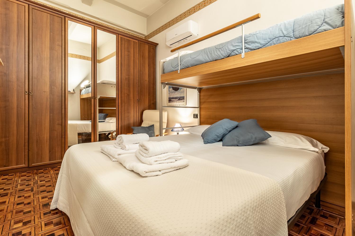 Spacious Apt With Kitchenette, Near Piazza Maggiore Bologna Luaran gambar
