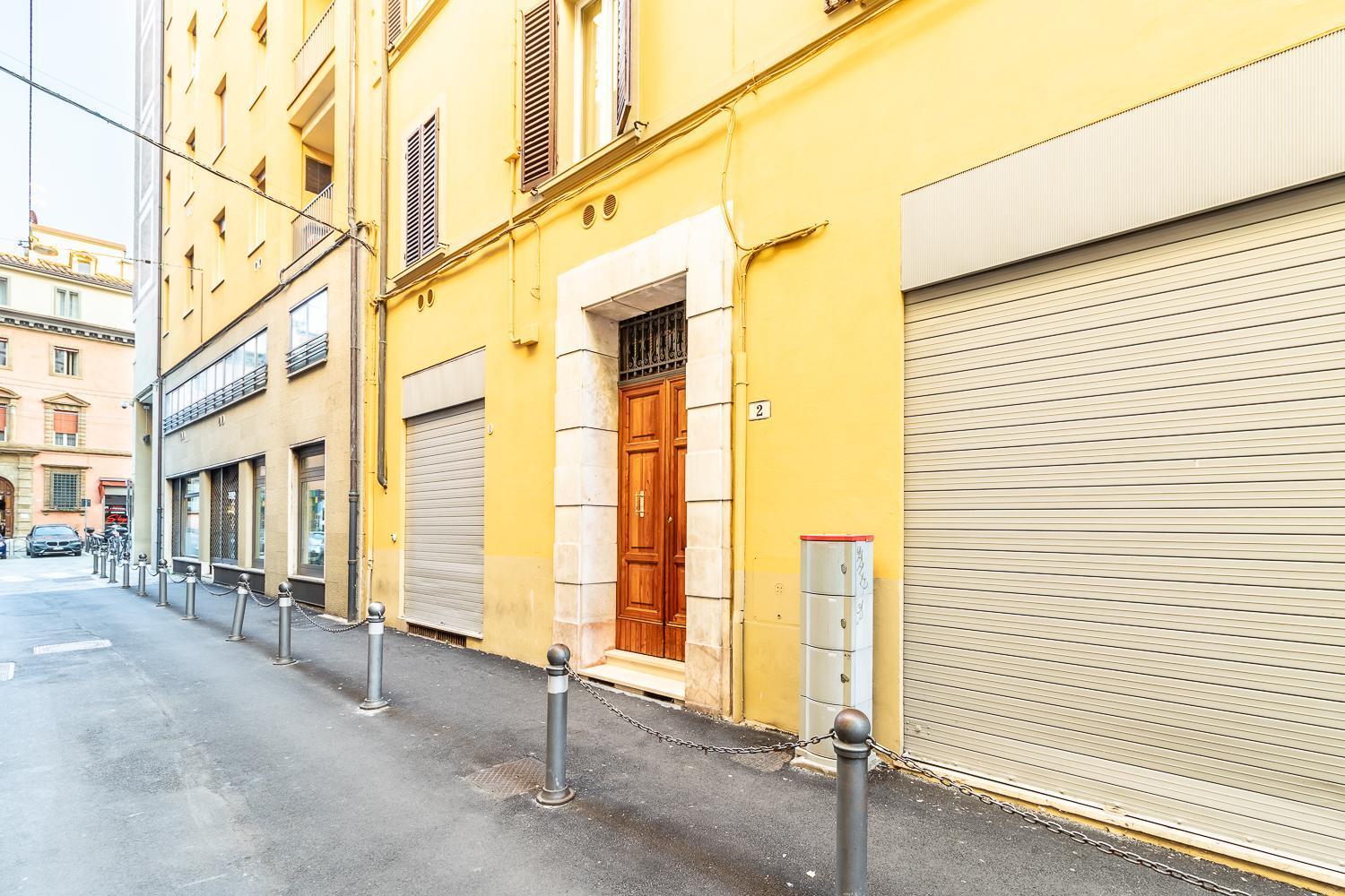 Spacious Apt With Kitchenette, Near Piazza Maggiore Bologna Luaran gambar